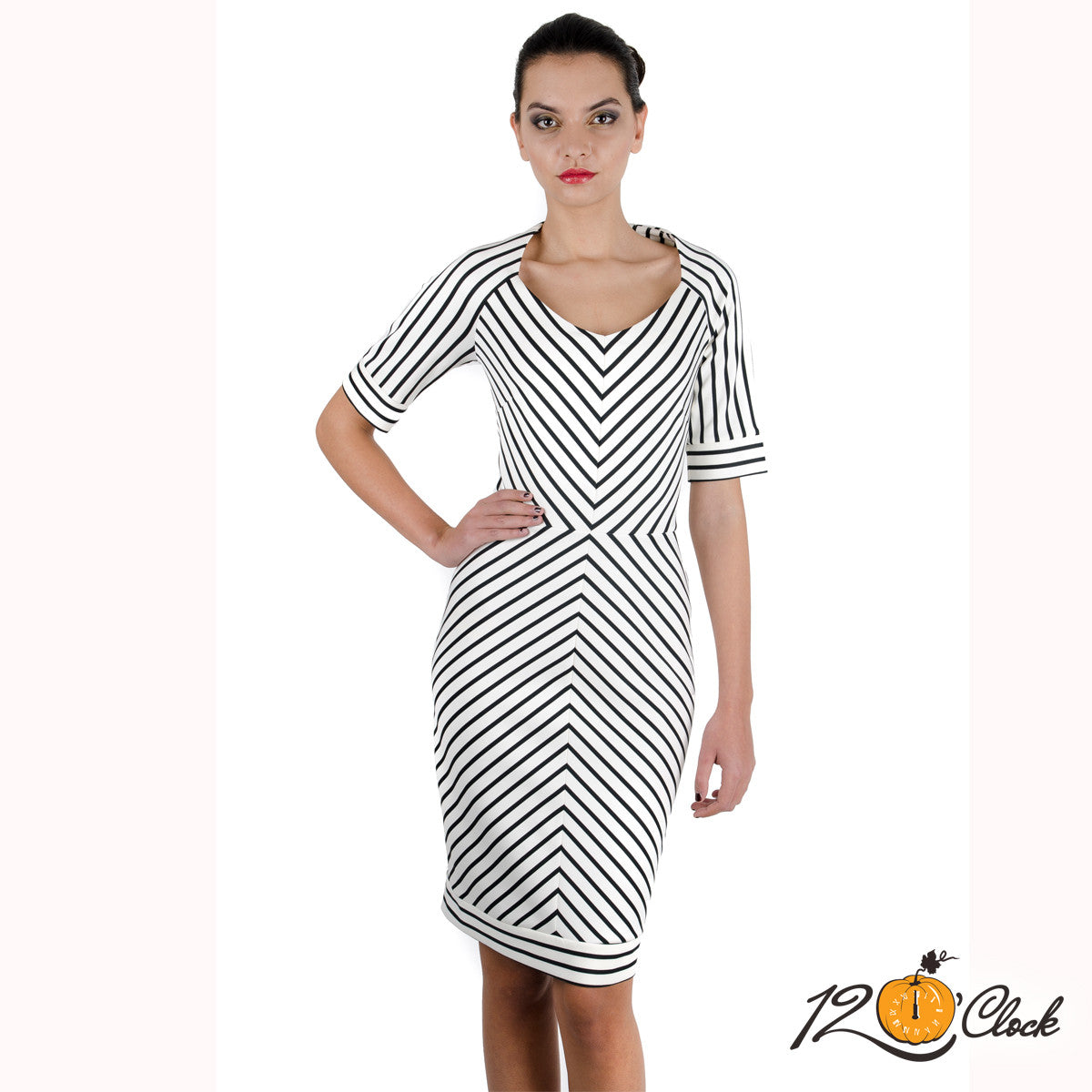 Елегантна рокля в черно и бяло от Twelve O'clock