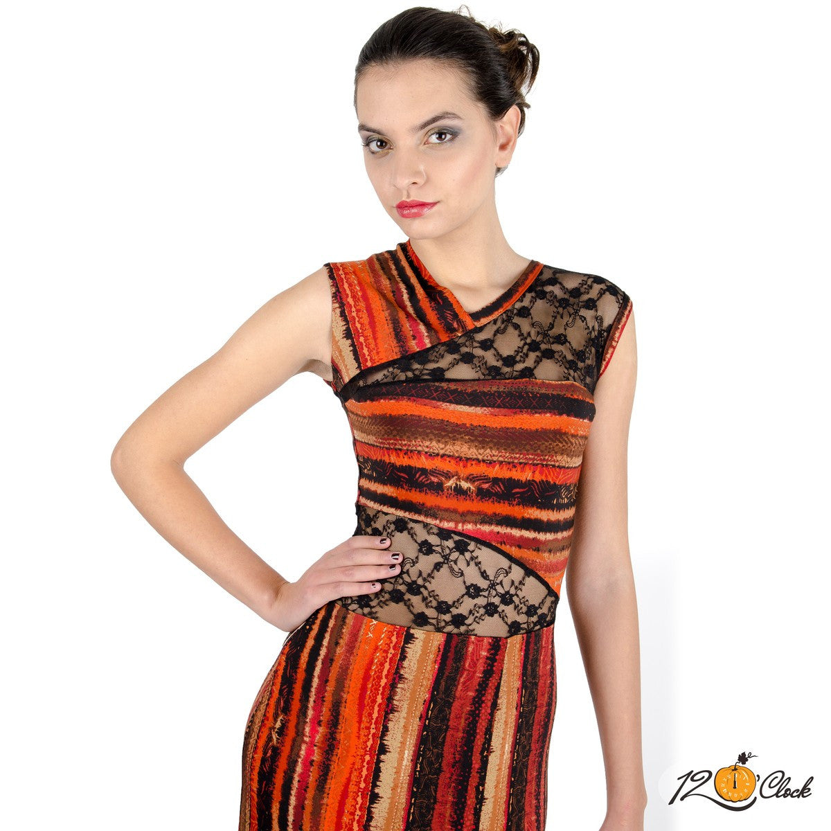 Дълга рокля с цепка и дантела от Twelve O'clock