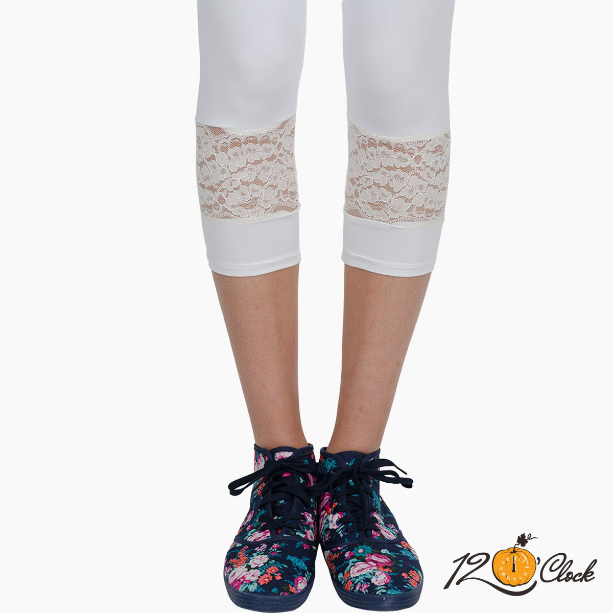 Бял клин от еластично трико с дантела от Twelve O'clock