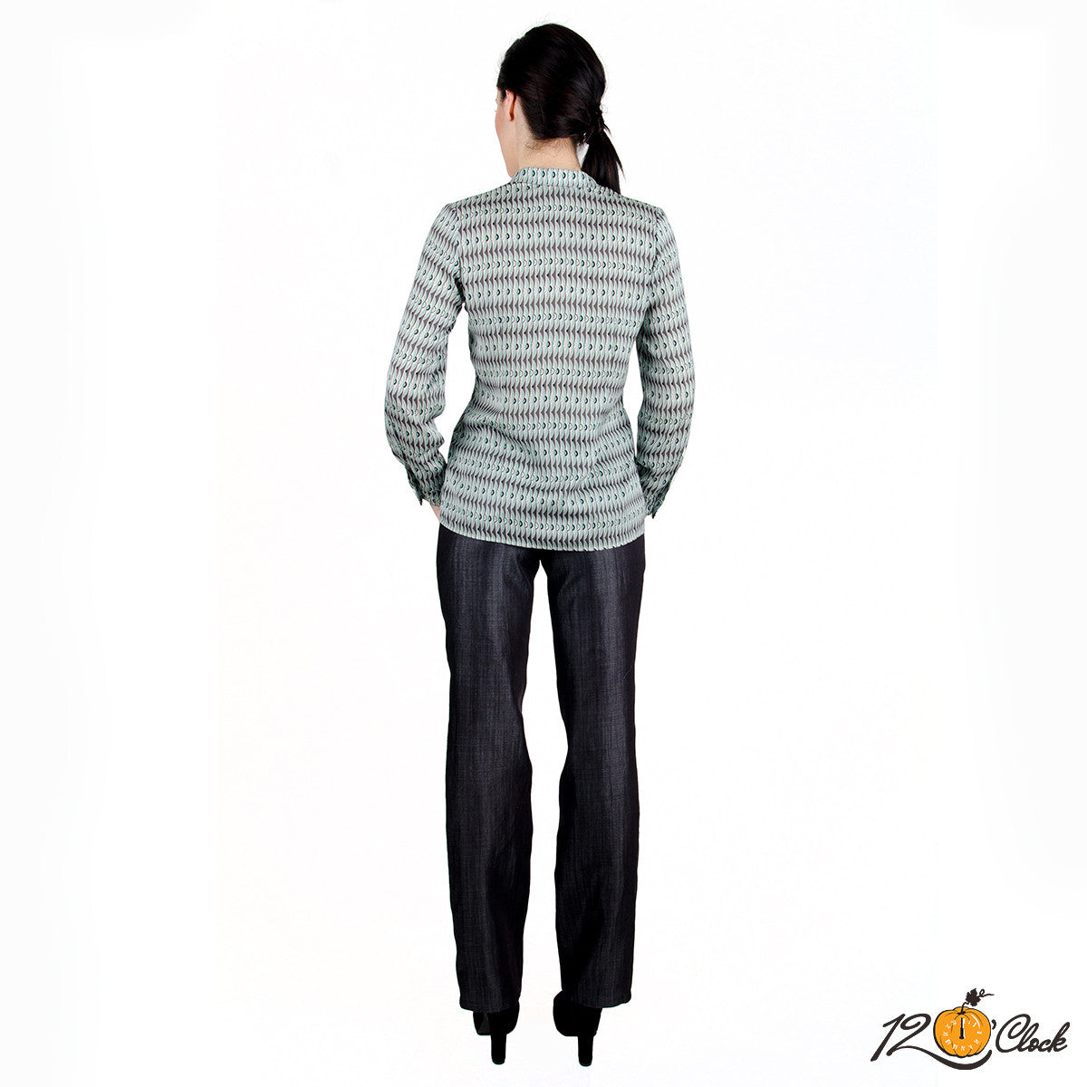 Спортно-елегантен панталон със свободни крачоли и широк колан от Twelve O"clock.