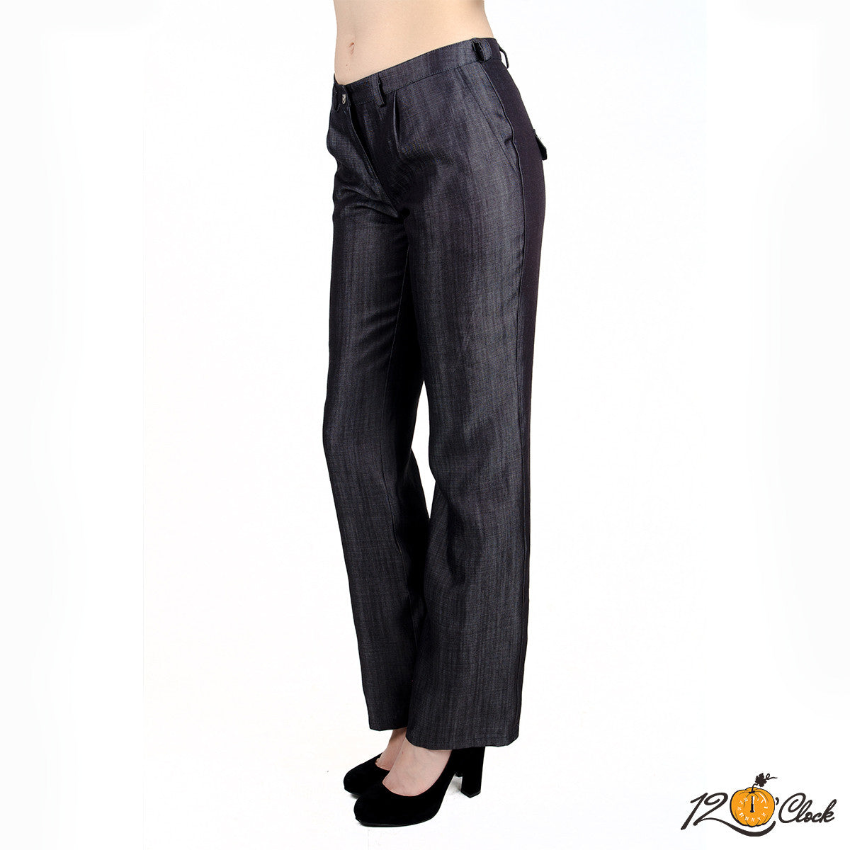 Спортно-елегантен панталон със свободни крачоли и широк колан от Twelve O"clock.