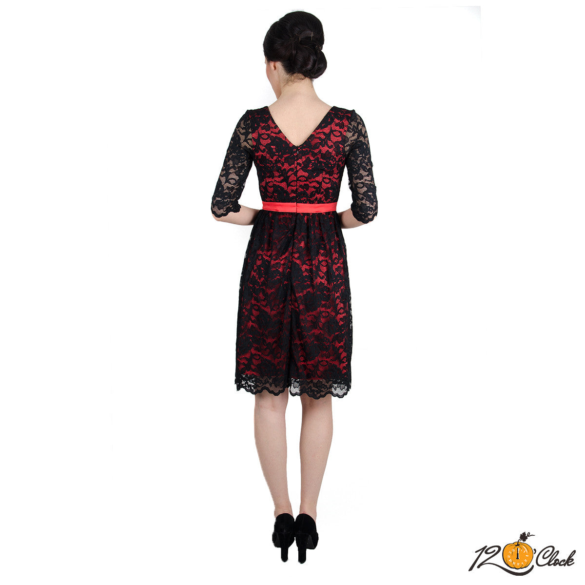 Кокетна къса рокля със сатенена основа от Twelve O'clock