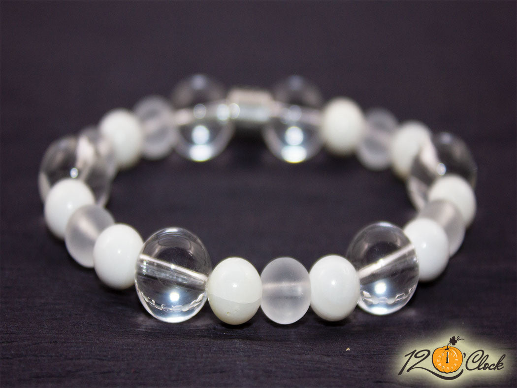 Гривна "Седеф и планински кристал" - Зодия Водолей