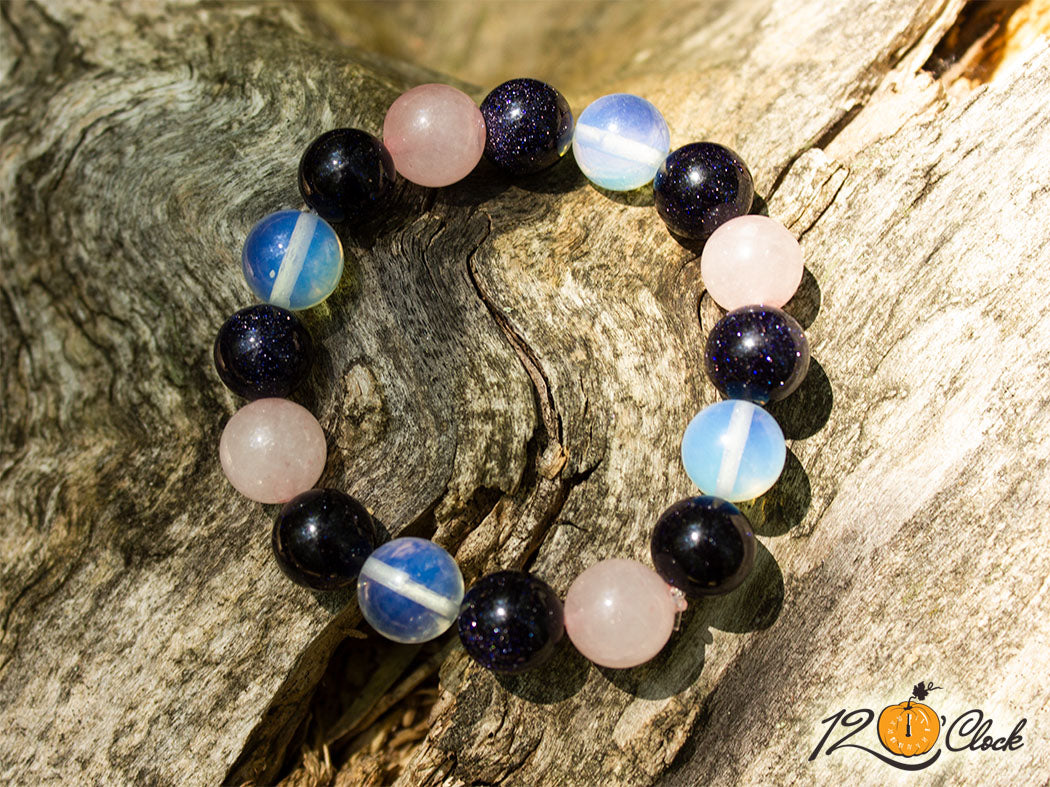 Гривна "Слънчев камък, розов кварц и лунен камък"