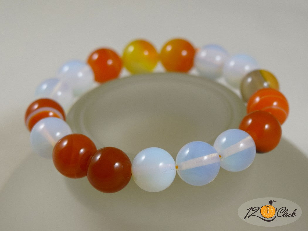 Гривна Оранжев ахат и лунен камък от Twelve O'clock