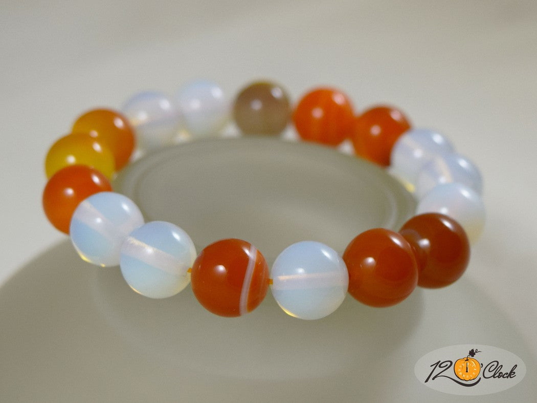 Гривна Оранжев ахат и лунен камък от Twelve O'clock